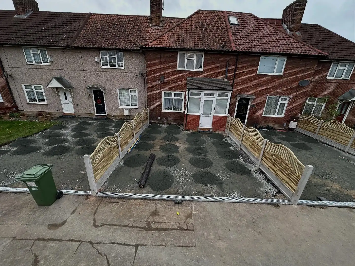 before-driveway-restoration-dagenham-essex