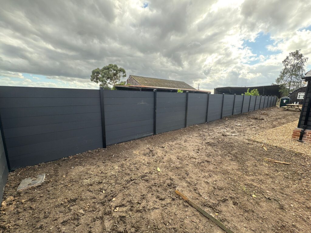 Composite fencing,Composite fencing in Thurrock